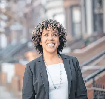  ?? /SUMINISTRA­DA ?? Dianne Morales, de origen afro-latino, es una de las aspirantes a la Alcaldía de NYC.