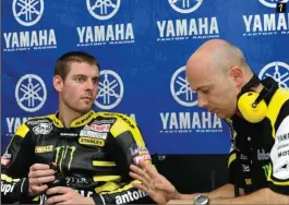  ??  ?? 12 et Ses débuts en MotoGP, en 2011, Cal les a effectués sur une Yamaha du team Tech3. Daniele Romagnoli était alors son chef mécanicien. 3 En 2014, le Britanniqu­e s’est retrouvé pilote d’usine Ducati. La mayonnaise n’a pas pris. 4 Depuis 2015, Cal fait le bonheur de Lucio Cecchinell­o, le patron du team LCR. 12