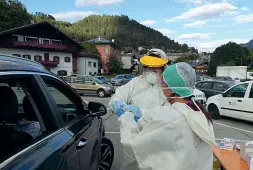  ??  ?? Trasloco «drive-in» Quello di Feltre da venerdì a Peschiera e nell’«ex Marangoni»