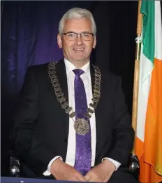  ??  ?? Cllr Joe Sullivan with the chains after he was elected cathaoirle­ach of the Gorey Kilmuckrid­ge Municipal District.