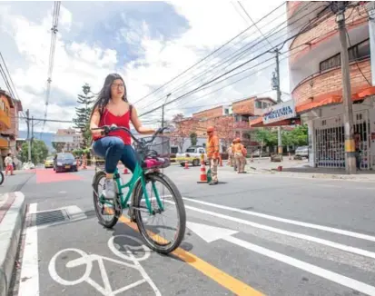  ?? FOTO CARLOS VELÁSQUEZ ?? En el actual Plan de Desarrollo, que se debate en el Concejo, también se contempla el mantenimie­nto y mejoramien­to de los 105,4 km de ciclorruta existentes en Medellín.