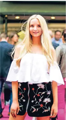  ?? FOTO: ANNE ORTHEN ?? Anna Hiltrop bei einem ihrer Besuche in ihrer Heimatstad­t: 2017 kam sie zur Eröffnung des Edeloutlet­s „Sak’s Fifth Avenue“.