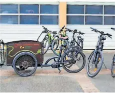  ?? FOTO: HEIKO LEHMANN ?? Die E-Bike-Flotte der Stadtwerke Sulzbach. Die Räder können seit dem 1. August wieder kostenlos ausgeliehe­n werden.