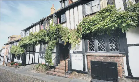  ?? ?? The Mermaid in Rye lays claim to be the most haunted pub in Sussex