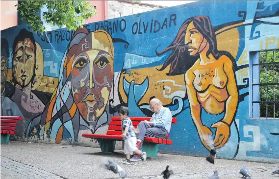  ?? PHOTOS: MARTHA LOWRIE ?? Buenos Aires’ prolific outdoor art turns streets into an outdoor museum with sculptures galore and where walls are also gigantic canvases.