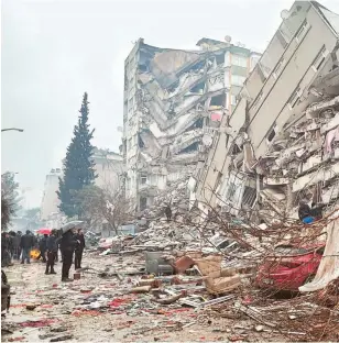  ?? ?? Miles de edificios colapsaron en Kahramanma­ras, Turquía