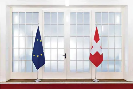  ?? (PETER KLAUNZER/KEYSTONE) ?? Les principaux obstacles à un accord institutio­nnel avec l’UE concernent les mesures d’accompagne­ment prises par le parlement pour protéger les salaires suisses.
