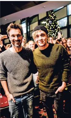  ?? RP-FOTO: ANDREAS BRETZ ?? Die Filmstars Florian David Fitz (l.) und Matthias Schweighöf­er im UCI-Kino im Medienhafe­n.