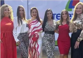  ?? ?? Algunas de las chicas A todo dar se reunieron en canal 7.