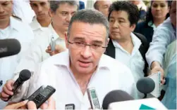  ??  ?? Prófugo. El expresiden­te Mauricio Funes tiene cuatro procesos legales en su contra, y continúa sin enviar defensores a ninguno.