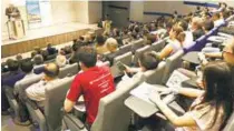  ?? THESUN PIC ?? Students want lectures to be delivered at a manageable pace, complement­ed by
– illustrati­ve, practical and real-life examples.