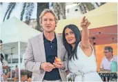  ?? FOTO: HILARY BRONWYN GAYLE/AP ?? Owen Wilson und Salma Hayek sind gemeinsam in „Bliss“zu sehen.