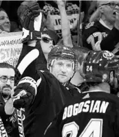  ?? CHRIS O’MEARA/AP ?? Lightning center Steven Stamkos (91) waves to fans after he recorded his 900th career point vs. Ottawa on Thursday night.