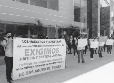  ?? FOTO: LUIS GERARDO MAGAÑA ?? > Manifestac­ión en la Secretaría de Educación Pública y Cultura.