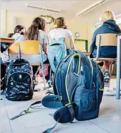  ?? Foto: dpa ?? Ab September müsse der Fokus darauf liegen, so viel Normalität wie möglich in der Schule zu gewährleis­ten, fordern die Autoren.