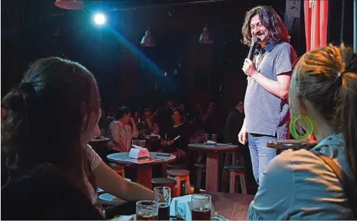  ?? ?? Ernesto Muniz. Es comunicado­r y una de las principale­s figuras del stand up uruguayo. Fue cofundador, hace 14 años, de El Club de Comedia.