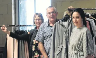  ?? PHOTO: HAMISH MACLEAN ?? Moving up . . . Moke’s Lynn Qtevens (left) director Keith Qtevens and designer Anneke Qtevens are moving to the top floor of the Loan and Merc suilding in Oamaru’s Harsour Qt.