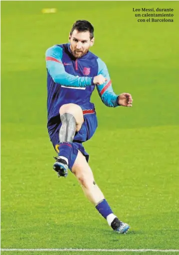  ?? REUTERS ?? Leo Messi, durante un calentamie­nto
con el Barcelona