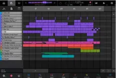  ??  ?? Fürs Produziere­n von elektronis­chen Beats am iPad ist Nanostudio 2 ein aktueller Tipp. Komplette Tracks inklusive Audio-Spuren lassen sich aber erst nach einem Update produziere­n.
