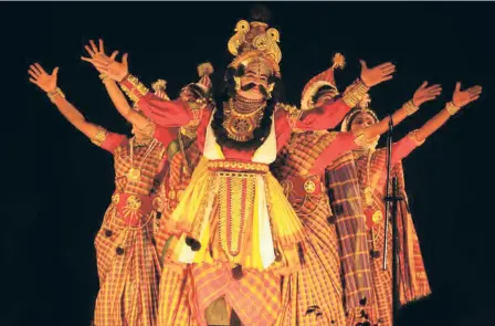  ?? ?? SCENE FROM a Yakshagana performanc­e in Karnataka.