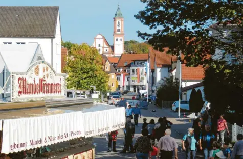  ?? Foto: Peter Bauer ?? Blauer Himmel, angenehm warme Temperatur­en: Die KRU wurde vier Tage lang zu einer regelrecht­en Sommerpart­y im Oktober.