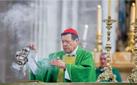  ??  ?? La Arquidióce­sis encabezada por el cardenal Norberto Rivera arremetió contra el presupuest­o “histórico” asignado al INE para los comicios de 2018.