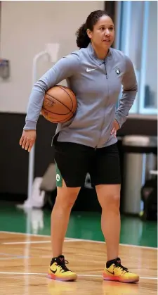  ?? NAnCy lAnE / HErAld stAFF FIlE ?? FEELING DEVILISH: Celtics assistant coach Kara Lawson accepted the job as the head coach of the Duke women’s basketball team on Saturday. Below, Kemba Walker will have his minutes managed before the playoffs start.