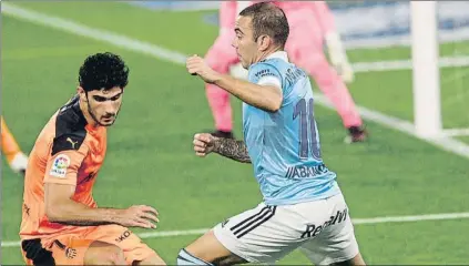  ?? FOTO: EFE ?? Un doblete del incombusti­ble Iago Aspas dio un merecido triunfo al Celta en Balaídos