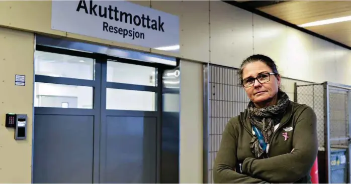  ??  ?? STORT ARBEIDSPRE­SS: på Haukeland.– Vi er i likhet med legene bekymret for arbeidspre­sset på de ansatte i akuttmotta­ket, sier Karen-Anne Stordalen, som er varaforeta­kstillitsv­algt for sykepleier­ne