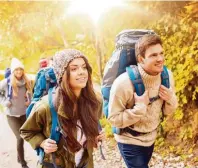  ?? Foto: Syda Production­s ?? Wunderbare Wander Routen warten in der Region Allgäu/Tirol Vitales Land darauf, entdeckt zu werden.