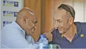 ??  ?? Sri Lanka chief selector Sanath Jayasuriya (left) shares a light moment with coach Nic Pothas.