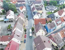  ?? FOTO: KLAUS WEISS ?? Wegen einer Fahrbahner­neuerung ist die Schussenri­eder Straße in Bad Buchaus ab Montag gesperrt.