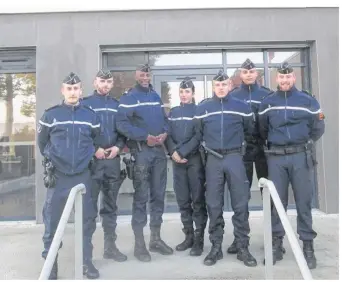  ??  ?? Sept nouveaux personnels ont renforcé l’effectif de gendarmes.