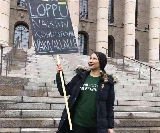  ?? FOTO: PRESSBILD ?? Eva Tawasoli ställer upp som kandidat för De gröna i Nylands valkrets.