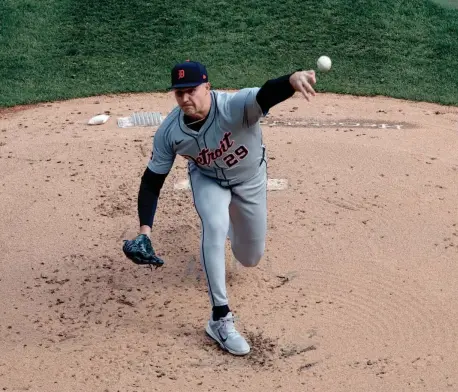  ?? KAMIL KRZACZYNSK­I, KAMIL KRZACZYNSK­I-USA TODAY SPOR ?? Detroit Tigers starting pitcher Tarik Skubal delivers a pitch during the second inning of the Opening Day game against the Chicago White Sox at Guaranteed Rate Field on Thursday, March 28, 2024 in Chicago.