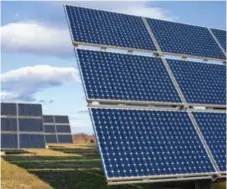  ?? FOTO: MOSTPHOTOS ?? SOLEL. Solkraftsp­arker finns redan i landet, som kan leverera framtidens el – även om många även kan tänka sig vattenkraf­t.