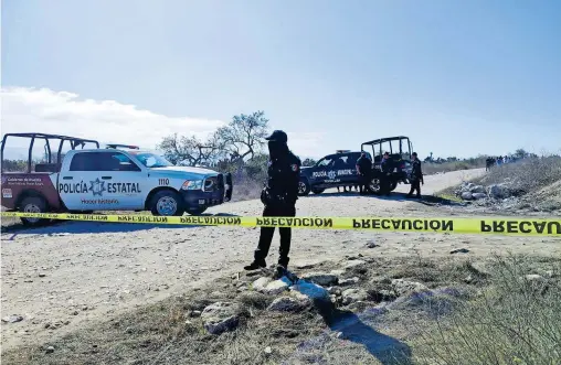  ?? /FOTOS: GUSTAVO ORTIZ ?? El cuerpo fue hallado maniatado, vendado del rostro y con el tiro de gracia