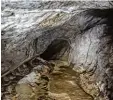  ?? Foto: Urs Flueeler, dpa ?? Der Eingang zu der Höhle Hölloch im Kanton Schwyz.