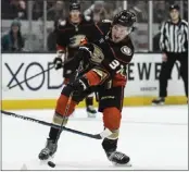  ?? KYUSUNG GONG — THE ASSOCIATED PRESS ?? Ducks center Mason McTavish said making a decision on whether to play in the World Championsh­ips is difficult.