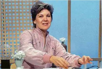  ??  ?? Marta Suplicy, psicóloga, apresentav­a quadro sobre sexo no ‘TV Mulher’ (Globo), nos 1980