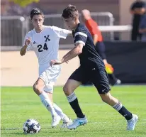  ?? ADOLPHE PIERRE-LOUIS/JOURNAL ?? Volcano Vista junior Skylor Rose, right, will be allowed to continue to play for the Hawks after a judge’s ruling Monday.