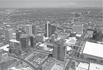  ?? DAVID WALLACE/THE REPUBLIC ?? Phoenix-area business leaders are generally upbeat about the region’s economy but express concern over the quality and availabili­ty of local workers, along with education-system deficienci­es, according to a new study.