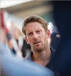  ??  ?? Romain Grosjean var slet ikke i stand til at få det samme ud af bilen denne weekend. Og det var naturligvi­s frustrende.