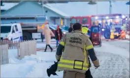  ?? FOTO: CHRISTER A. HENRIKSEN ?? SLUKKET: Mannskapen­e fra Nordreisa Brann- og redning fikk kjapt kontroll på brannen.