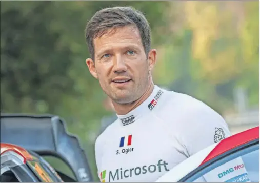  ??  ?? Sebastien Ogier, junto a su Toyota durante el Rally de Turquía de la pasada temporada, disputado el mes de septiembre de 2020.