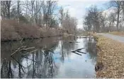  ?? MARY ESCH/AP ?? Schuylervi­lle residents say General Electric needs to clean up PCBs in the Champlain Canal.