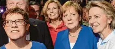  ?? Foto: M. Kappeler, dpa ?? Will die Kanzlerin eine weiblicher­e CDU? Im Gespräch für hohe Posten sind Annegret Kramp Karrenbaue­r, Julia Klöckner und Ursula von der Leyen.