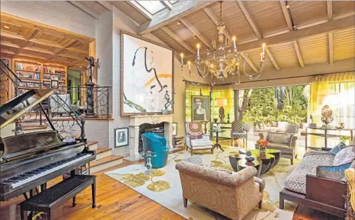  ?? Photograph­s by Simon Berlyn ?? THE ESTATE THAT Jennifer Lopez bought for $28 million was owned by Sela Ward. Lopez is selling her Hidden Hills home.