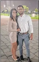  ??  ?? Luisa Valverde y Mauricio Sánchez se vieron obligados a aplazar la boda.