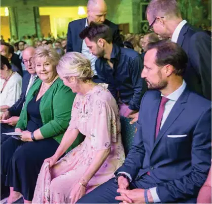  ?? FOTO: VIDAR RUUD, NTB SCANPIX ?? Kjaere landsmenn: statsminis­teren, Anita Krohn Traaseth og kronprins Haakon.